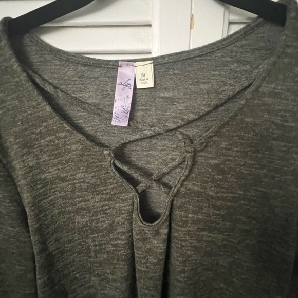 francesca's sweater - Picture 2 of 5